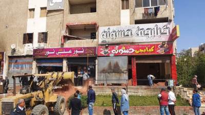 جهاز القاهرة الجديدة يسترد 10 وحدات سكنية لمخالفتها النشاط