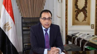 مدبولي يعلن تخفيض رواتب الوزراء ٢٠٪