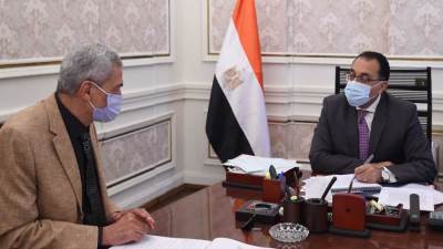 رئيس «الشراء الموحد» لـ«مدبولي»: وصول 160 جهاز تنفس صناعي نهاية يوليو لمواجهة «كورونا»