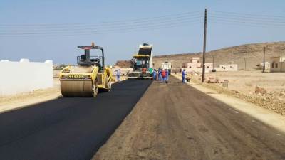 وزير الإسكان: تنفيذ أعمال الطرق والمرافق بمدينتى أخميم وبنى سويف الجديدتين