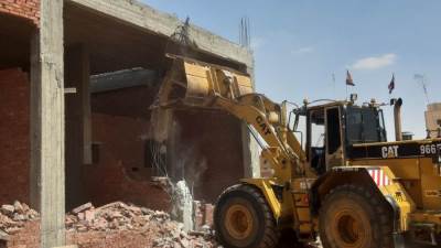 وزير الإسكان يُصدر 43 قراراً إدارياً لإزالة مخالفات البناء والتعديات بالمدن الجديدة