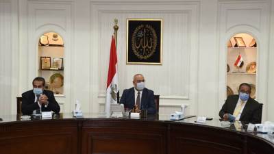 وزير الإسكان لمنفذي ««كابيتال بارك»: «عايزين الموقع يتحول لخلية نحل»