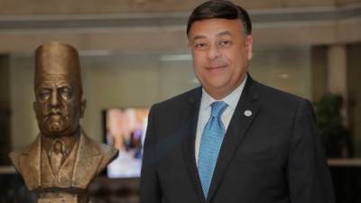 رئيس "القابضة مصر للتأمين": هدفنا الإنتشار في السوق المحلية والخارجية.. وجذب العملاء الجدد