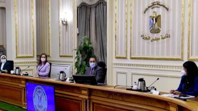 تشغيل السيدات ووسائل تنظيم الأسرة مجانا و«خطبة جمعة» شهريا.. خطة الحكومة لتنظيم الأسرة