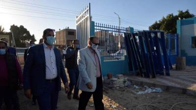 محافظ أسيوط يتفقد وحدتي طب الأسرة بقريتي أولاد ابراهيم ونزلة باقور (صور)