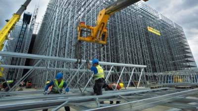 إيقاف التعامل على سهم «الحديد والصلب» في البورصة بداية من جلسة اليوم