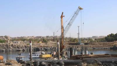 نائب رئيس «المقاولون العرب» يتفقد يتفقد مشروعات الشركة في أسوان الجديدة (صور)