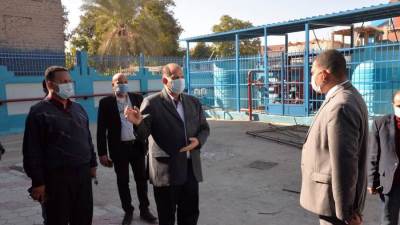 محافظ أسيوط يتفقد مشروع الصرف الصحي بقرية تاسا بساحل سليم (صور)