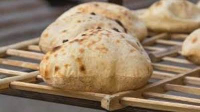 هل ترفع الحكومة سعر رغيف الخبز المدعم بدءاً من الشهر المقبل؟