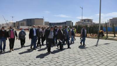 بالصور.. قيادات وزارة الإسكان يتفقدون مشروعات العاصمة الإدارية الجديدة