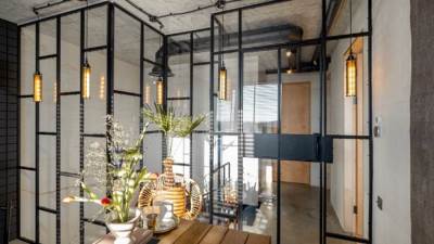 8 أفكار لتصاميم "الفواصل الزجاجية" في منزلك