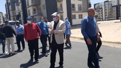 صور|| مسئولو "الإسكان" يتفقدون الوحدات السكنية والمشروعات الخدمية في المنصورة الجديدة