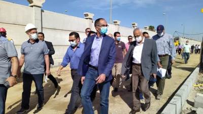 مسئولو الإسكان يتفقدون مشروعات المرافق في "النوبارية الجديدة"