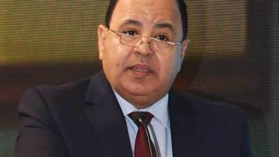 وزير المالية يحذر أصحاب المحلات: 5 سنوات حبس عقوبة عدم منح فاتورة للعميل