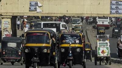 حظر سير «التوك توك» و«السكوتر الكهربائى» في الشوارع والمحاور الرئيسية بالعاصمة القاهرة