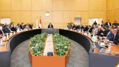 وزير الإسكان يصدر حزمة تكليفات لرؤساء شركات مياه الشرب والصرف الصحي